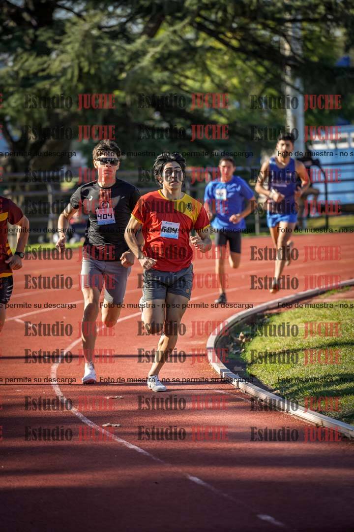 Fotos de los 800 m llanos de varones