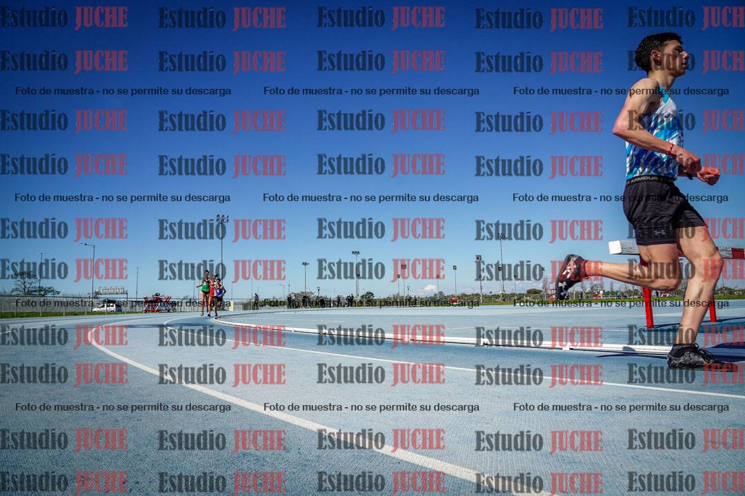 Fotos de los 5000 m llanos de mujeres y varones