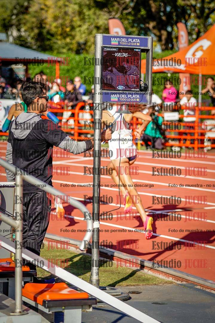 Fotos de algunos extras y podios del día 2