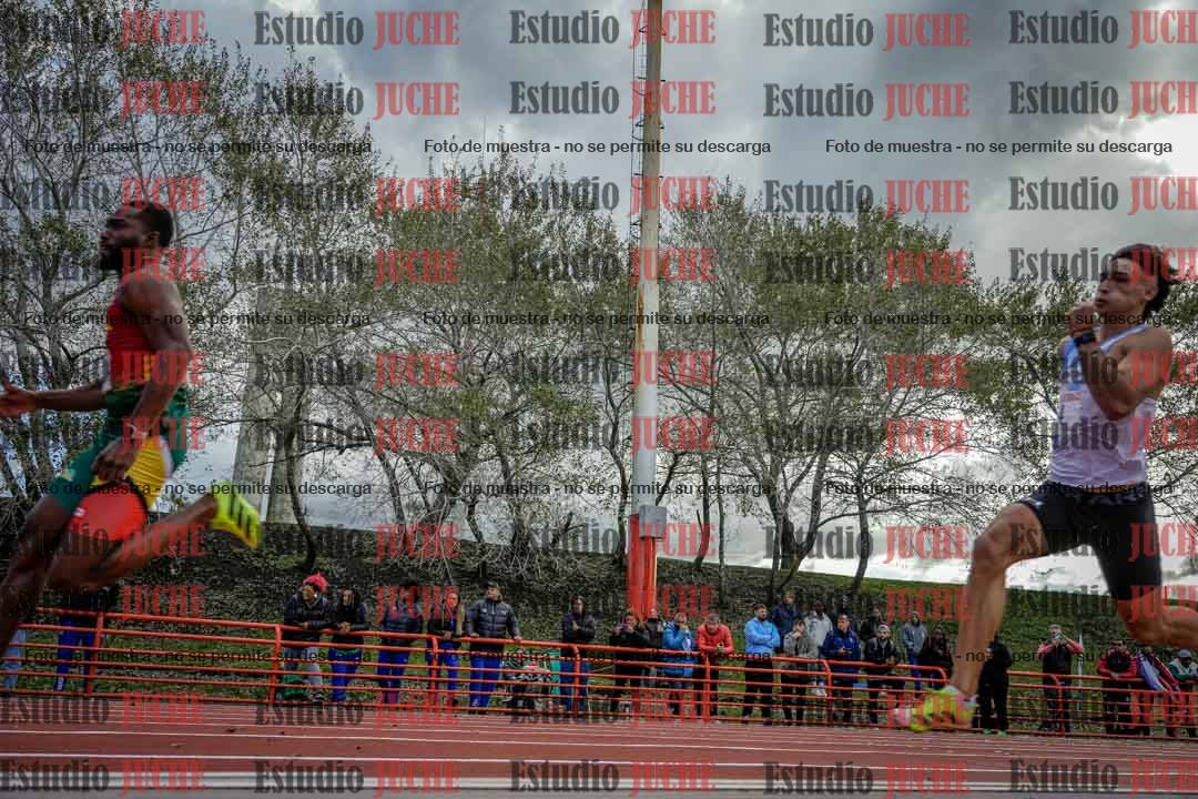 Fotos de los 200 m llanos de varones - FINAL