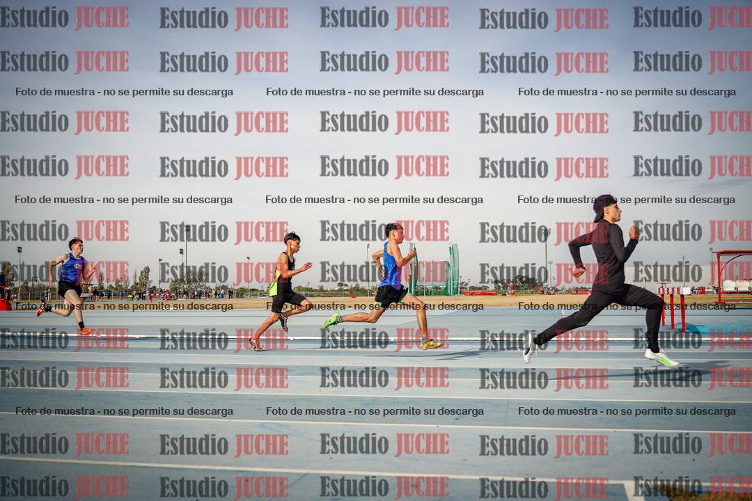 Fotos de los 200 m llanos de varones