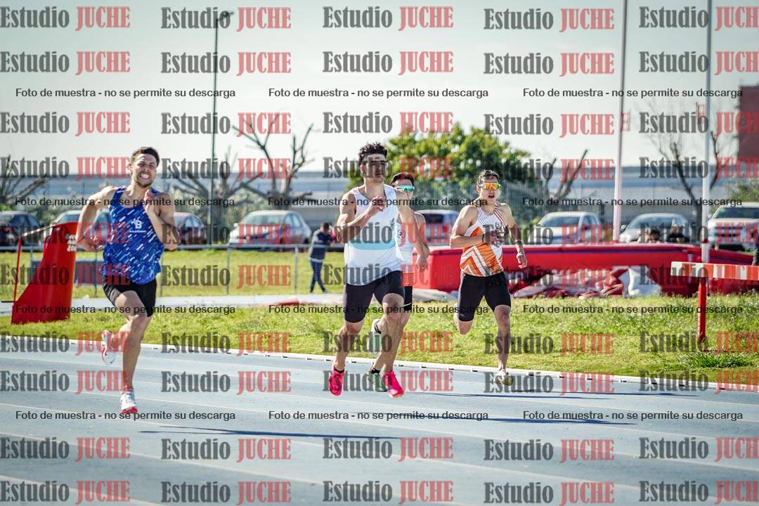Fotos de los 400 m llanos de varones