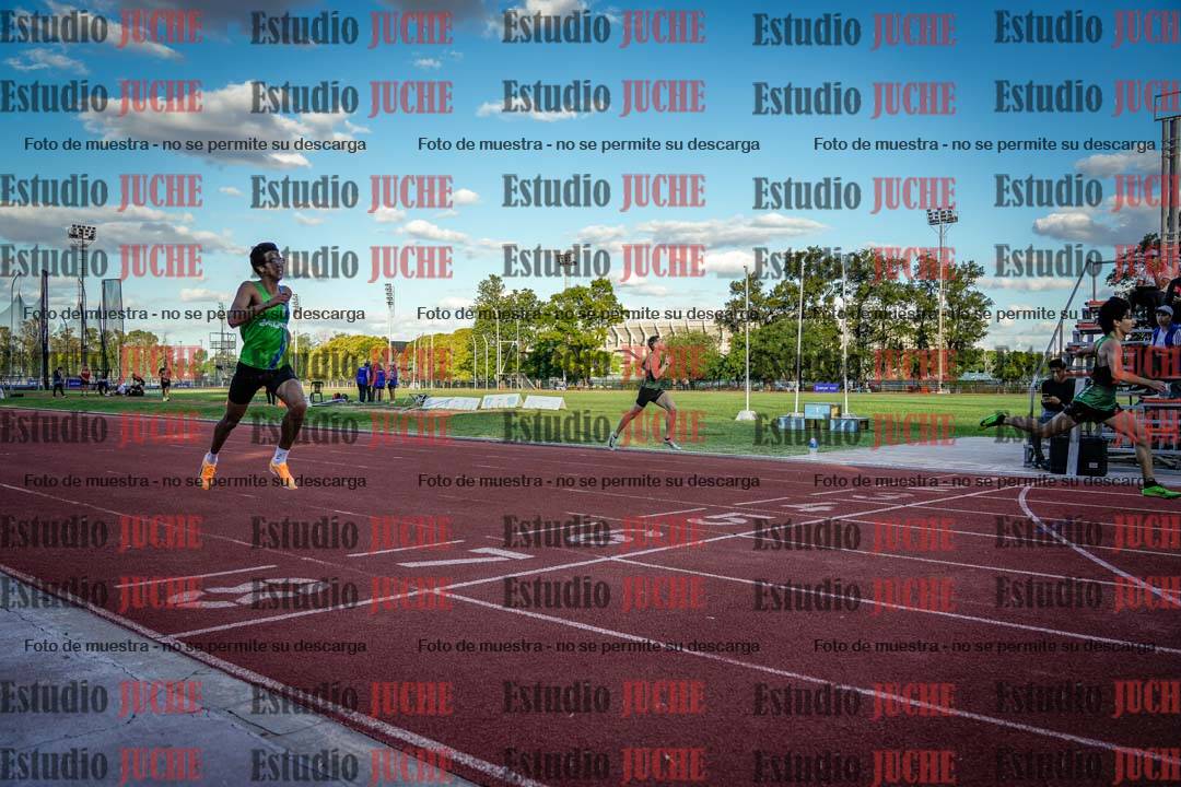 Fotos de los 400 m llanos de varones