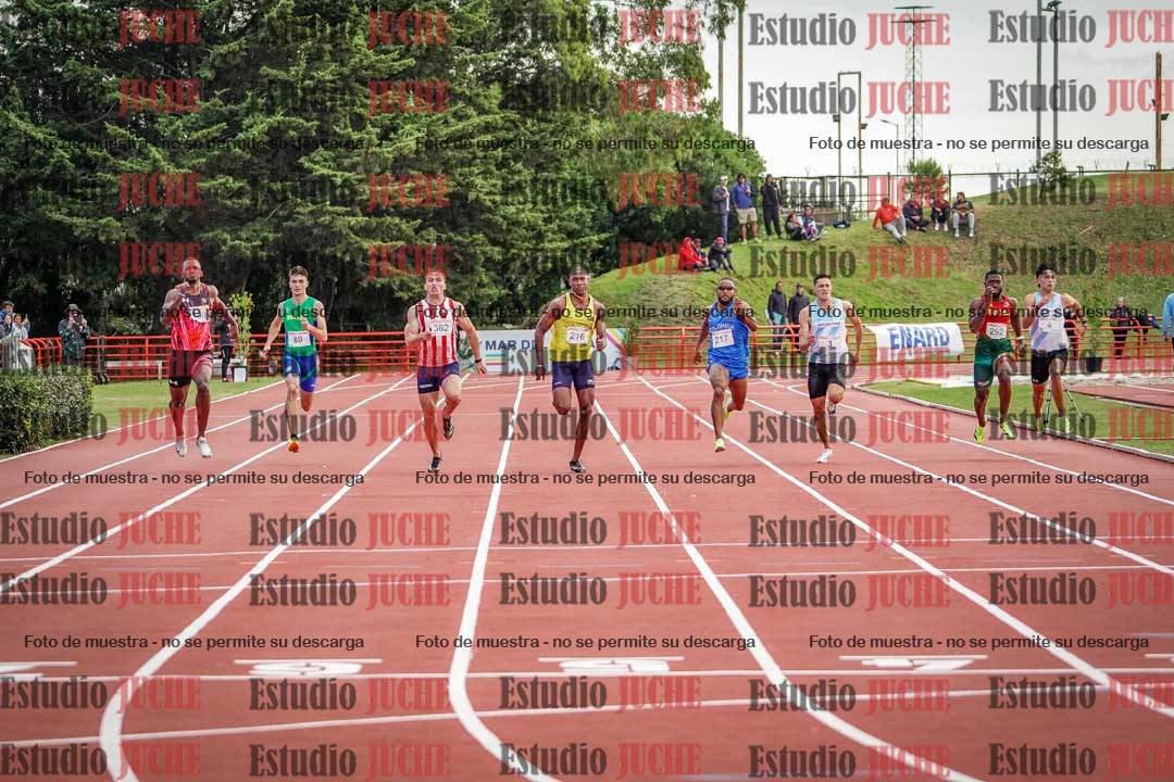 Fotos de los 200 m llanos de varones - FINAL