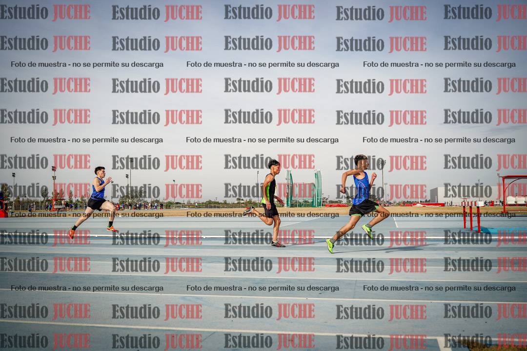 Fotos de los 200 m llanos de varones
