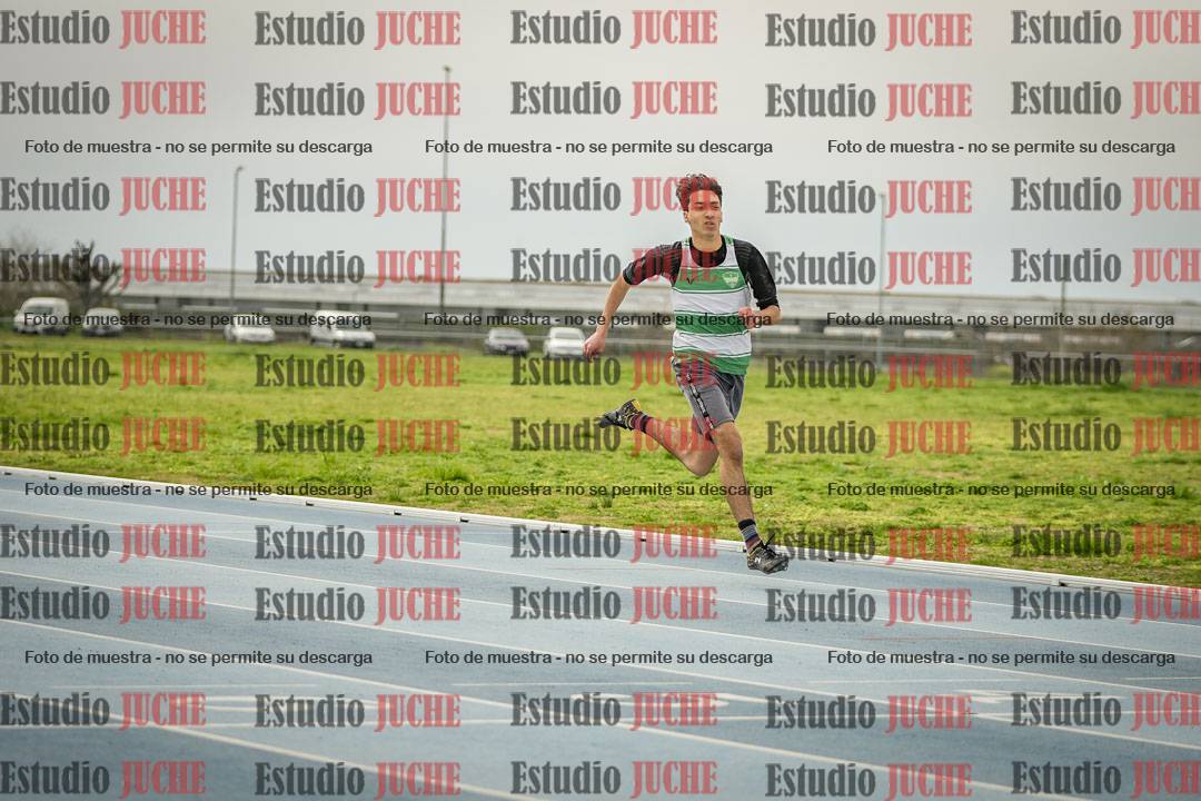 Fotos de los 100 m llanos de varones - U17 (FINAL)