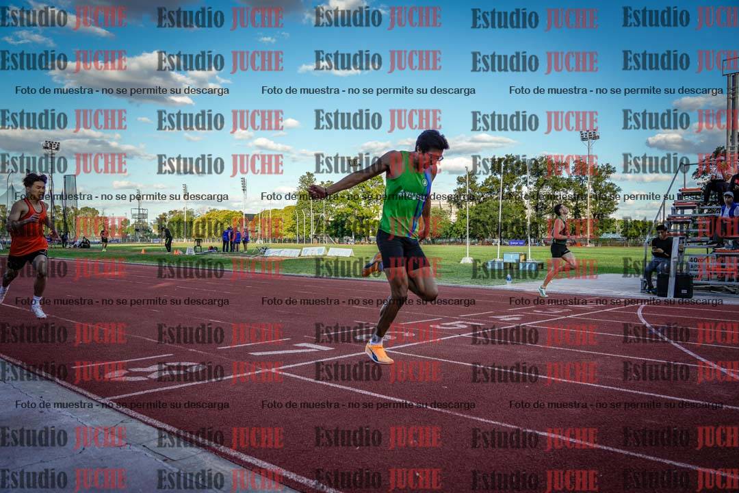 Fotos de los 400 m llanos de varones