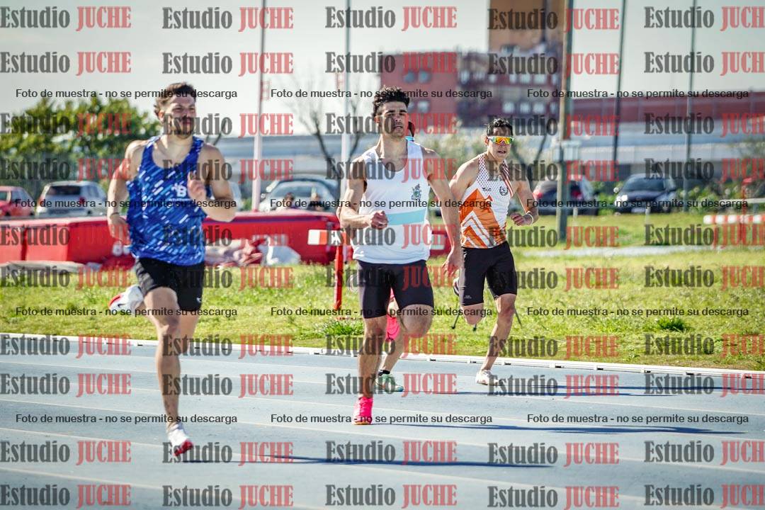Fotos de los 400 m llanos de varones