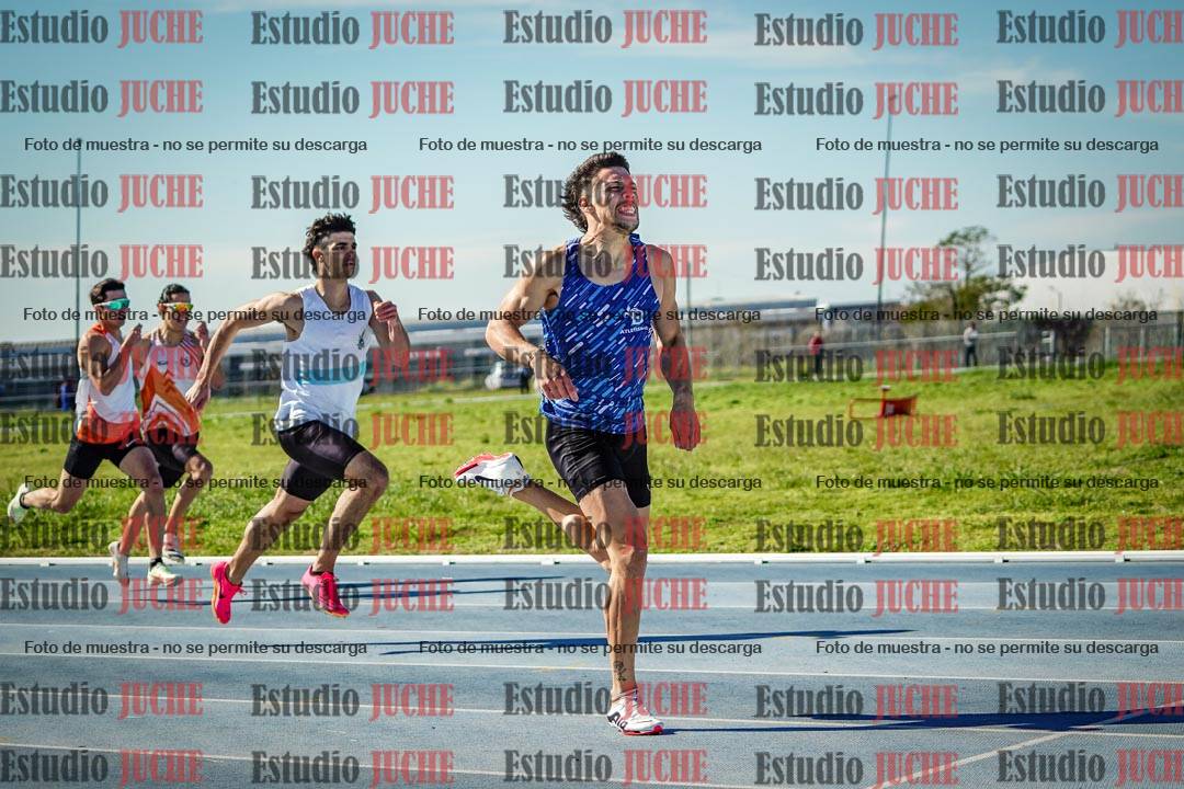 Fotos de los 400 m llanos de varones