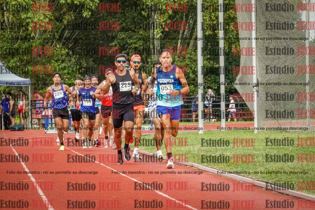 Fotos de los 3000 m llanos de varones