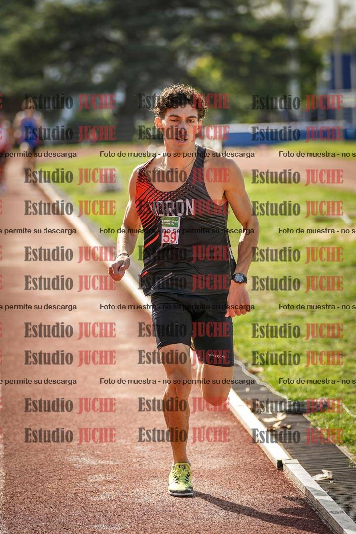 Fotos de los 800 m llanos de varones