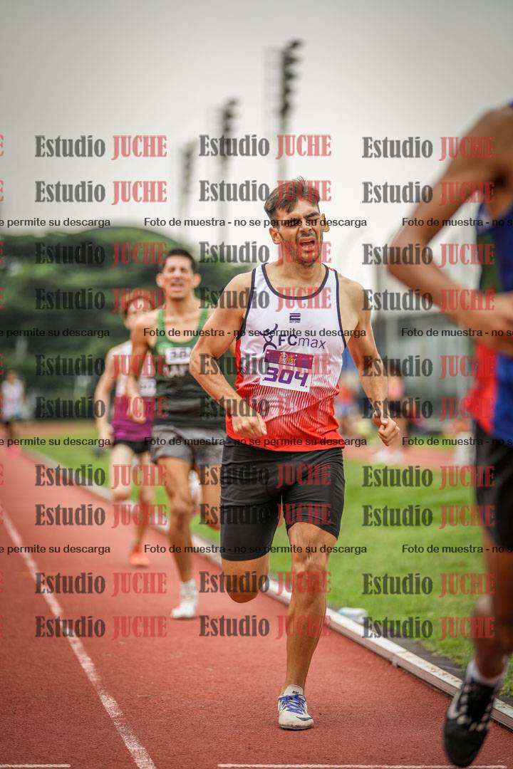 Fotos de los 800 m llanos de varones