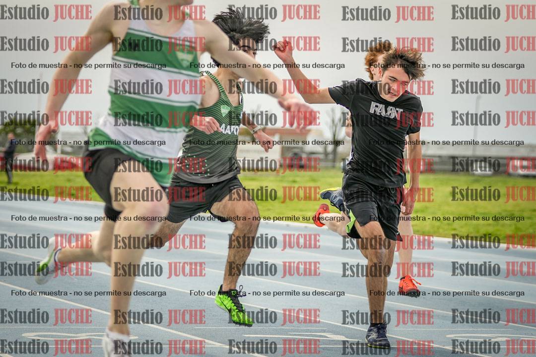 Fotos de los 100 m llanos de varones - U17 (FINAL)