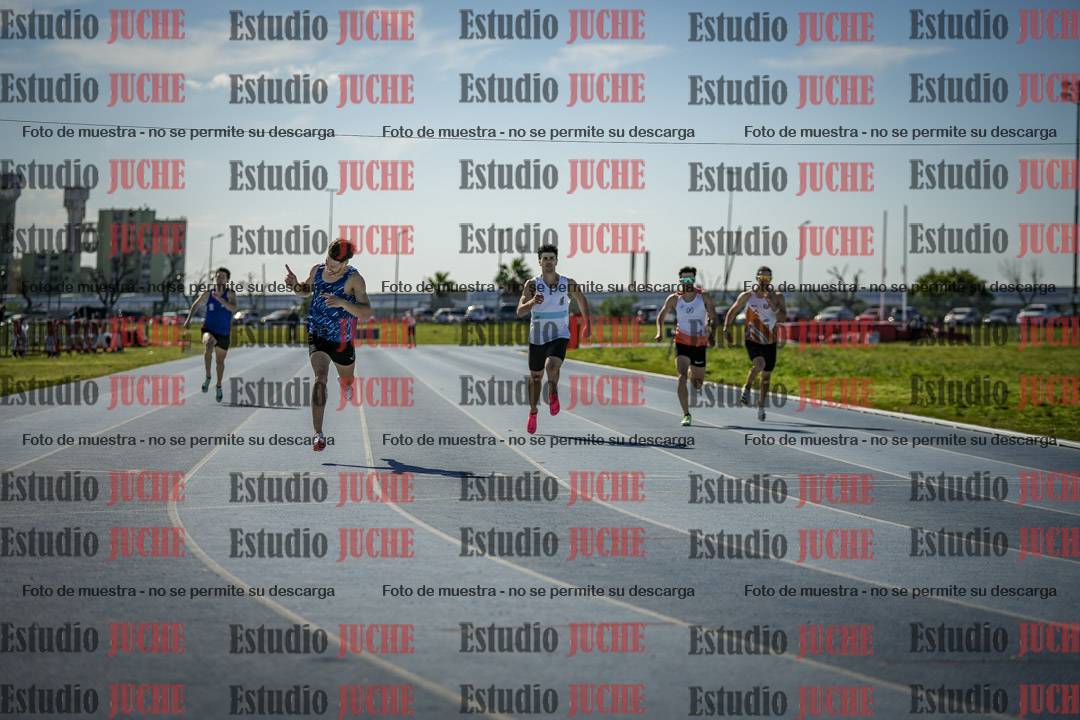 Fotos de los 400 m llanos de varones