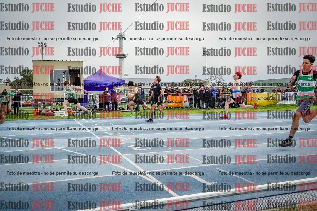 Fotos de los 100 m llanos de varones - U17 (FINAL)