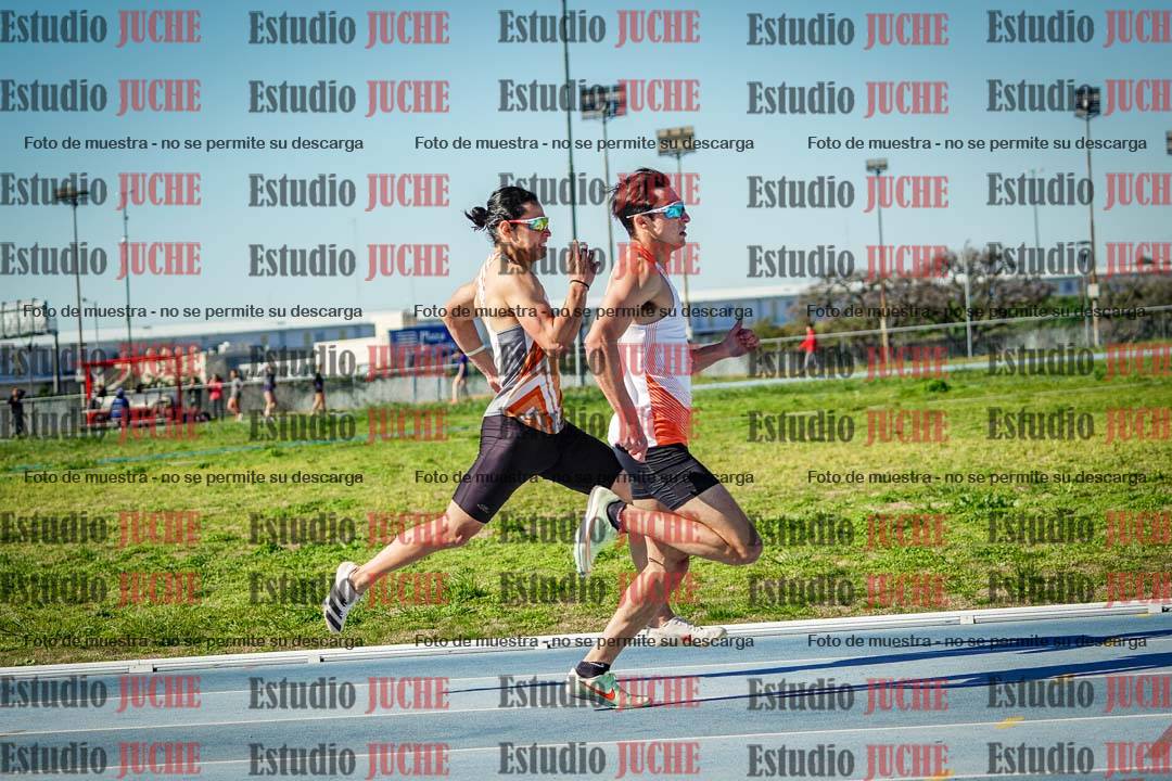 Fotos de los 400 m llanos de varones