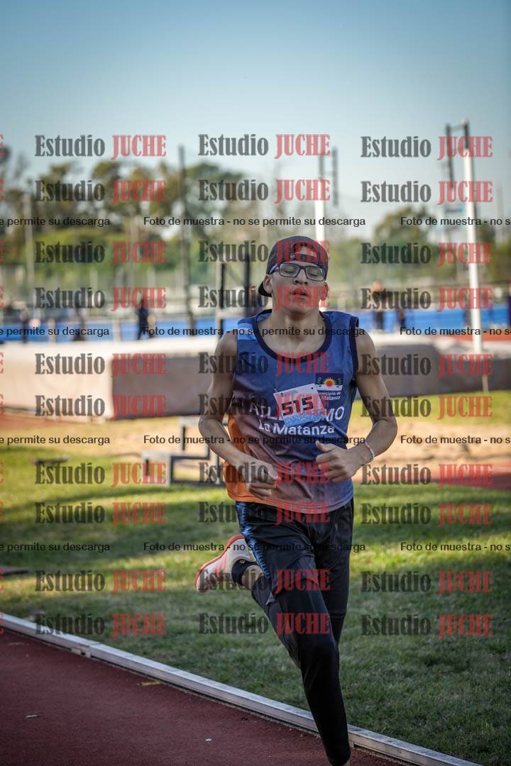 Fotos de los 800 m llanos de varones