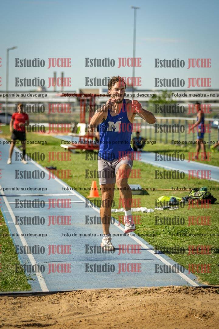 Fotos del salto triple de varones y mujeres - todas las tablas