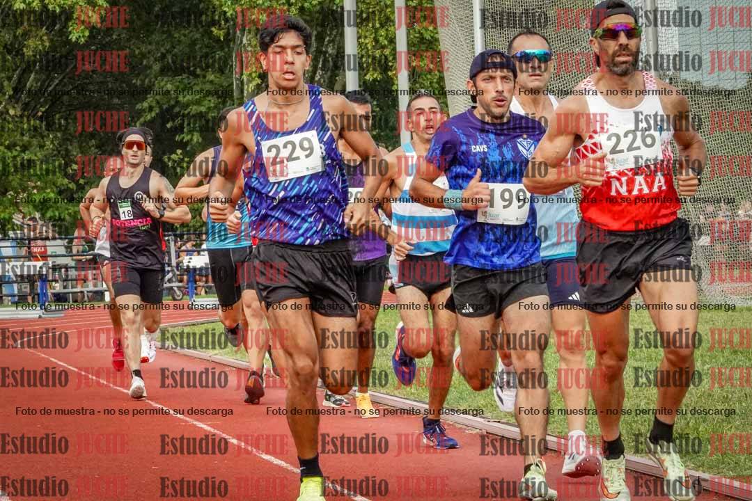 Fotos de los 3000 m llanos de varones