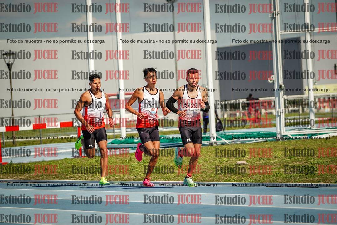 Fotos de los 5000 m llanos de mujeres y varones