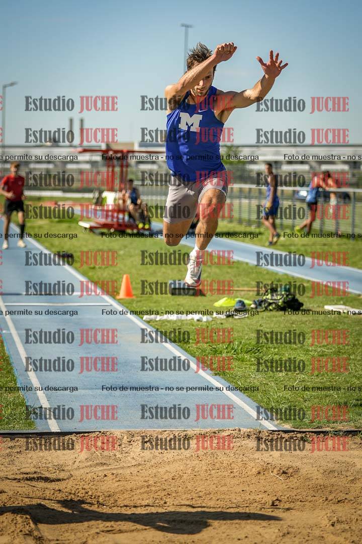 Fotos del salto triple de varones y mujeres - todas las tablas