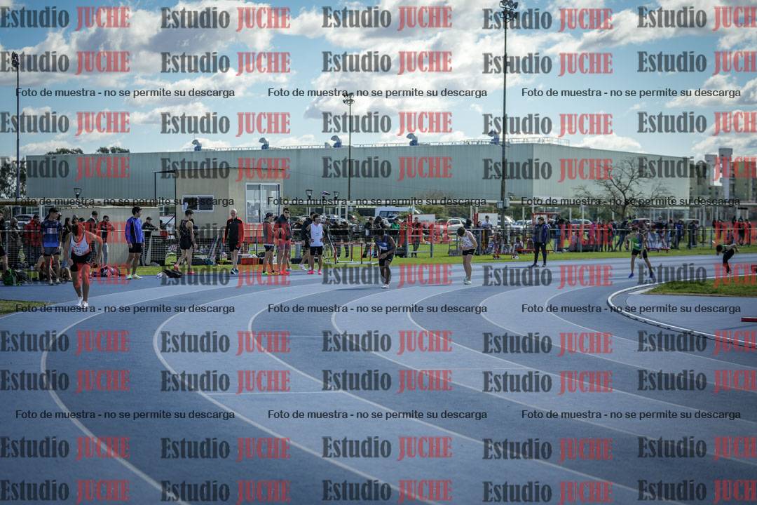 Fotos de los 800 m llanos de varones