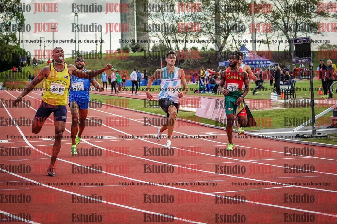 Fotos de los 200 m llanos de varones - FINAL