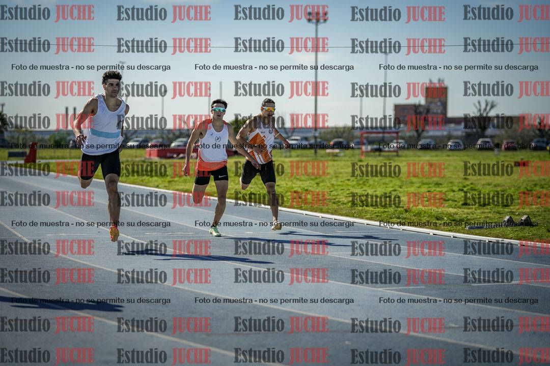 Fotos de los 400 m llanos de varones