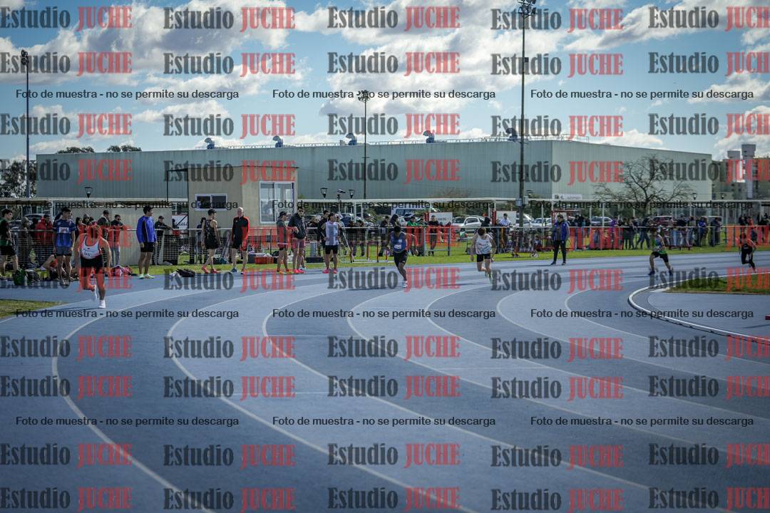 Fotos de los 800 m llanos de varones