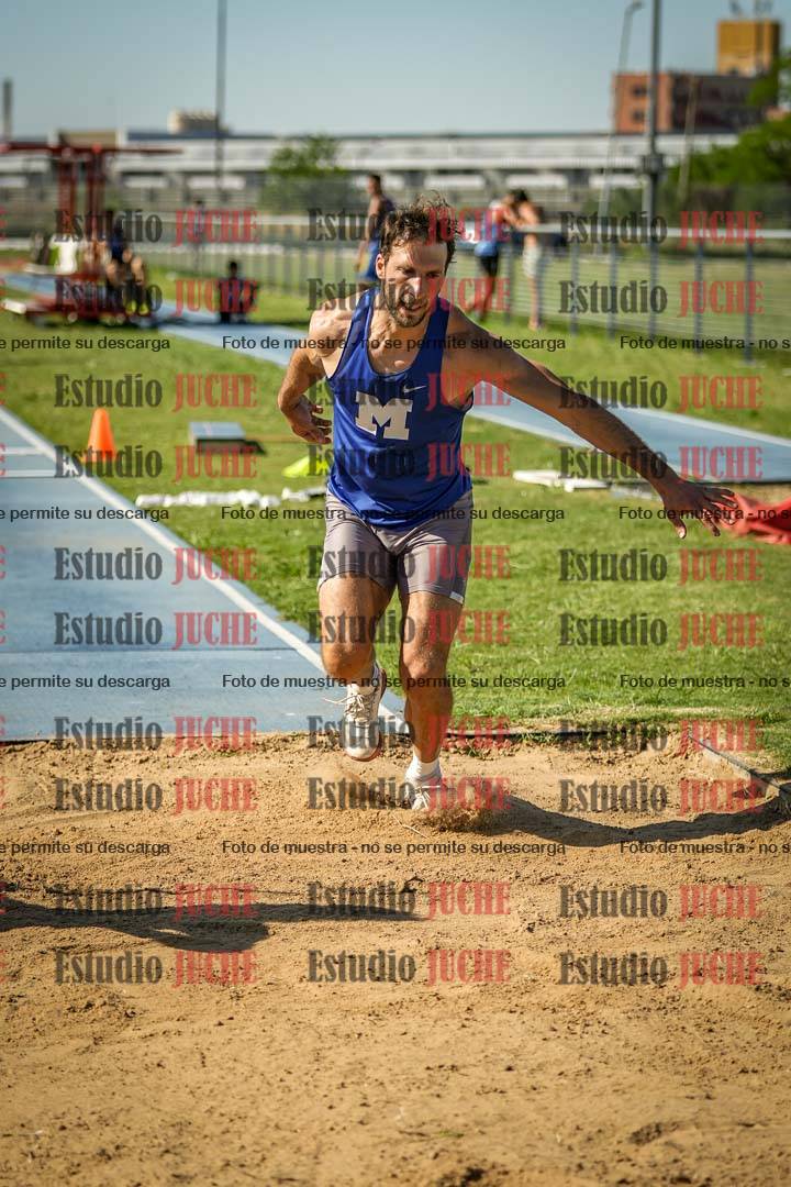 Fotos del salto triple de varones y mujeres - todas las tablas
