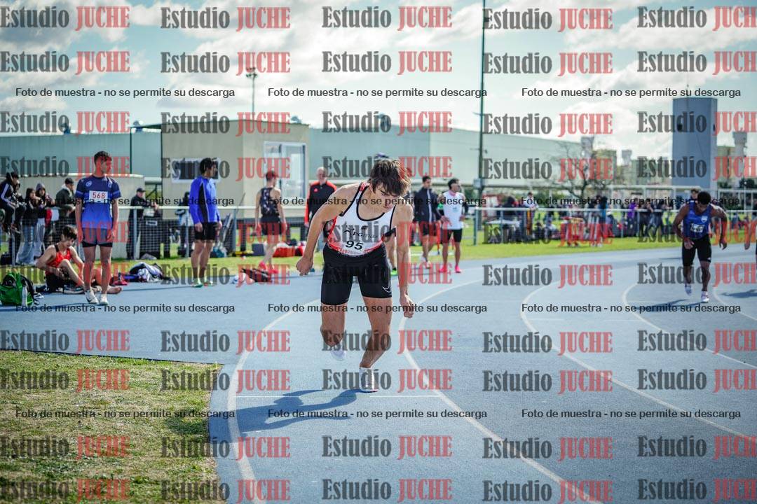 Fotos de los 800 m llanos de varones