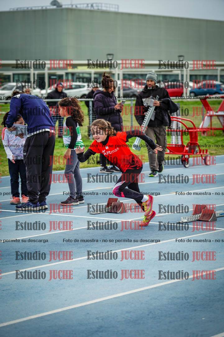 Fotos de los 50 m llanos de mujeres - U12