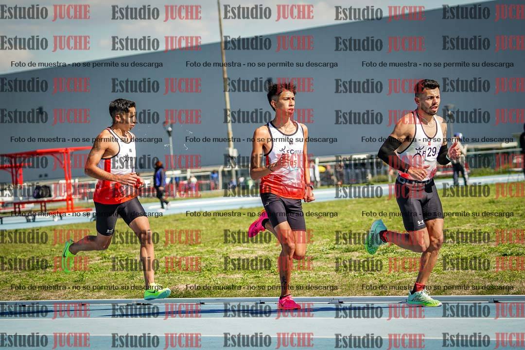 Fotos de los 5000 m llanos de mujeres y varones