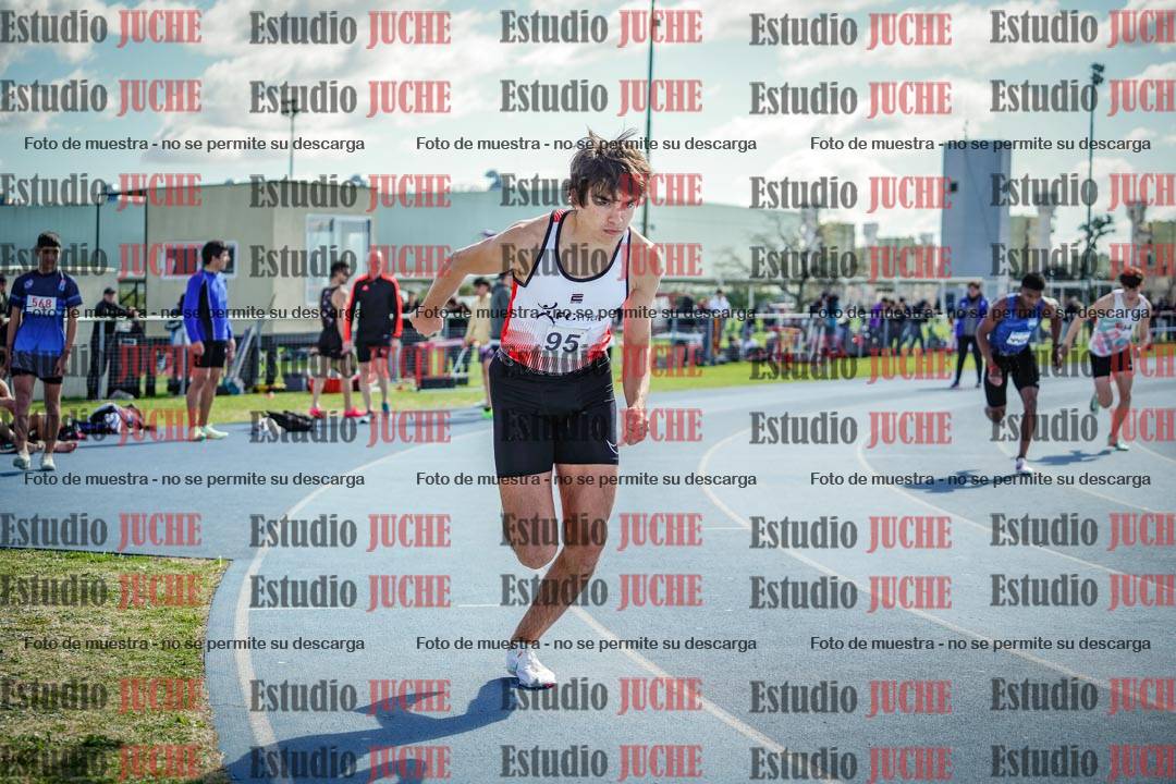 Fotos de los 800 m llanos de varones