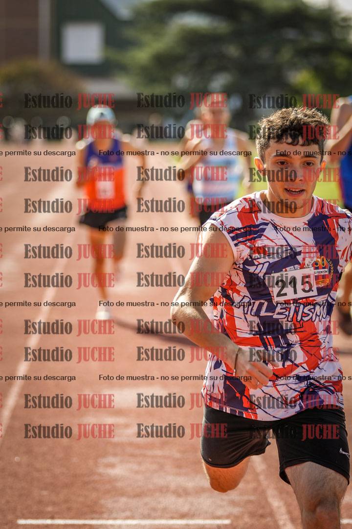 Fotos de los 800 m llanos de varones