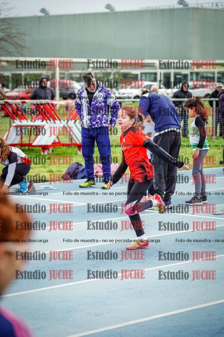 Fotos de los 50 m llanos de mujeres - U12