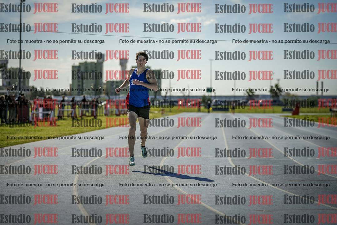 Fotos de los 400 m llanos de varones