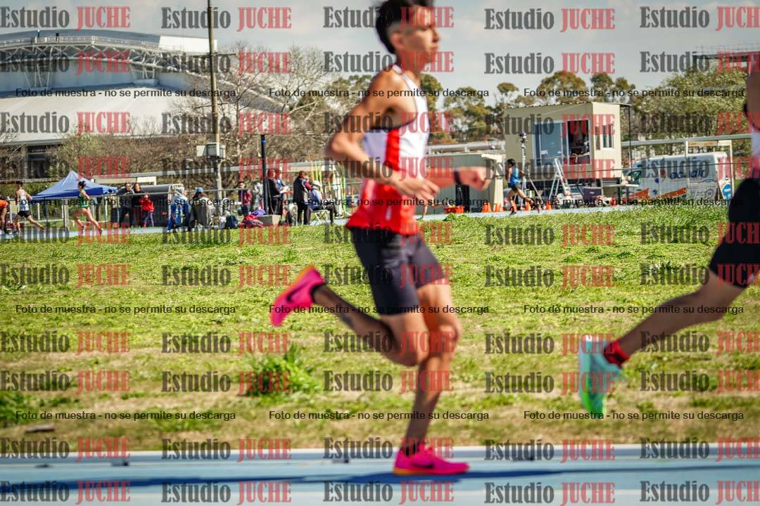 Fotos de los 5000 m llanos de mujeres y varones