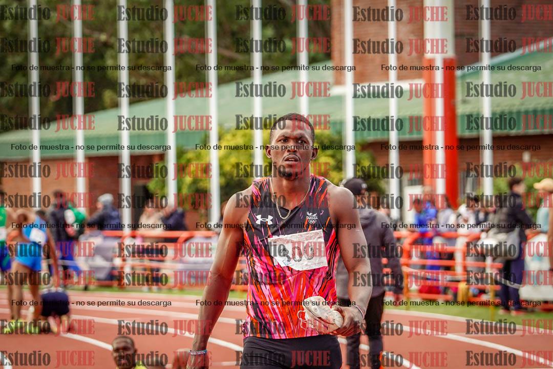 Fotos de algunos extras y podios del día 3