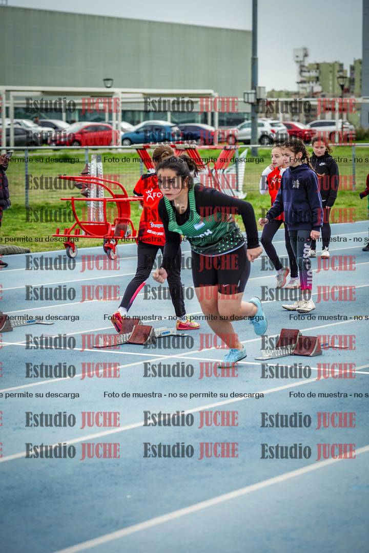 Fotos de los 50 m llanos de mujeres - U12