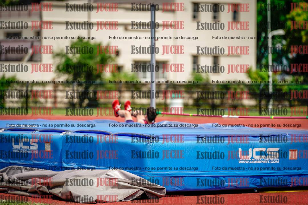 Fotos del salto en alto de varones