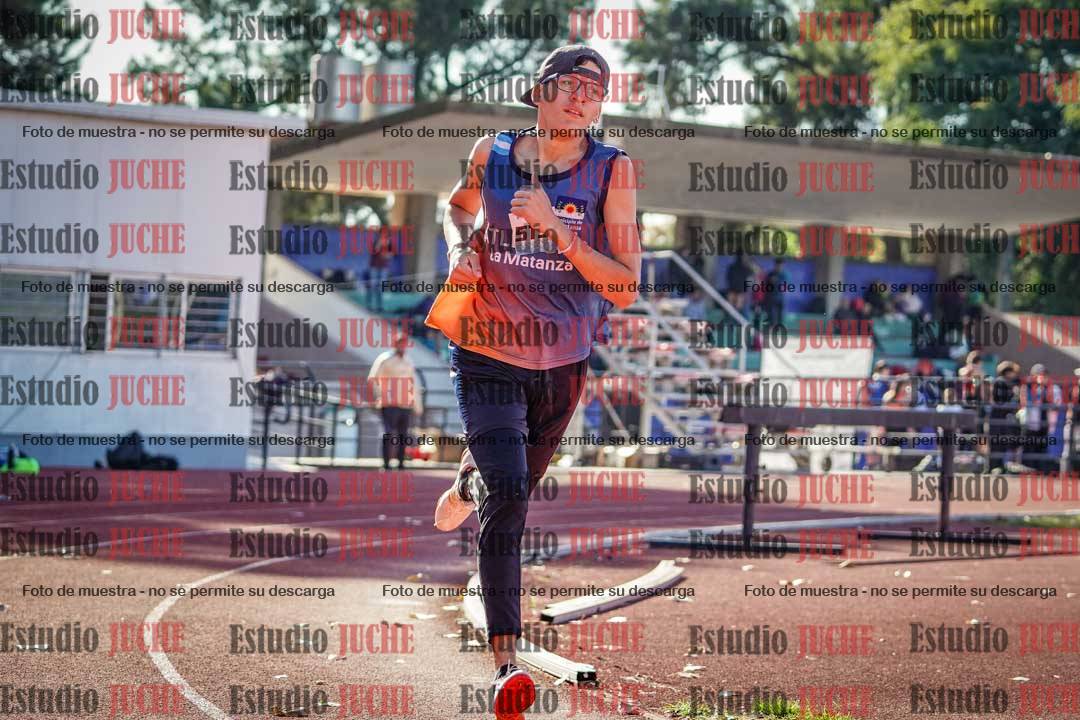 Fotos de los 800 m llanos de varones
