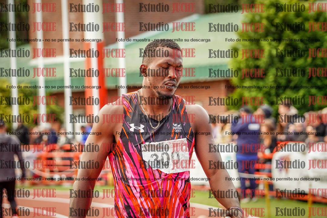 Fotos de algunos extras y podios del día 3