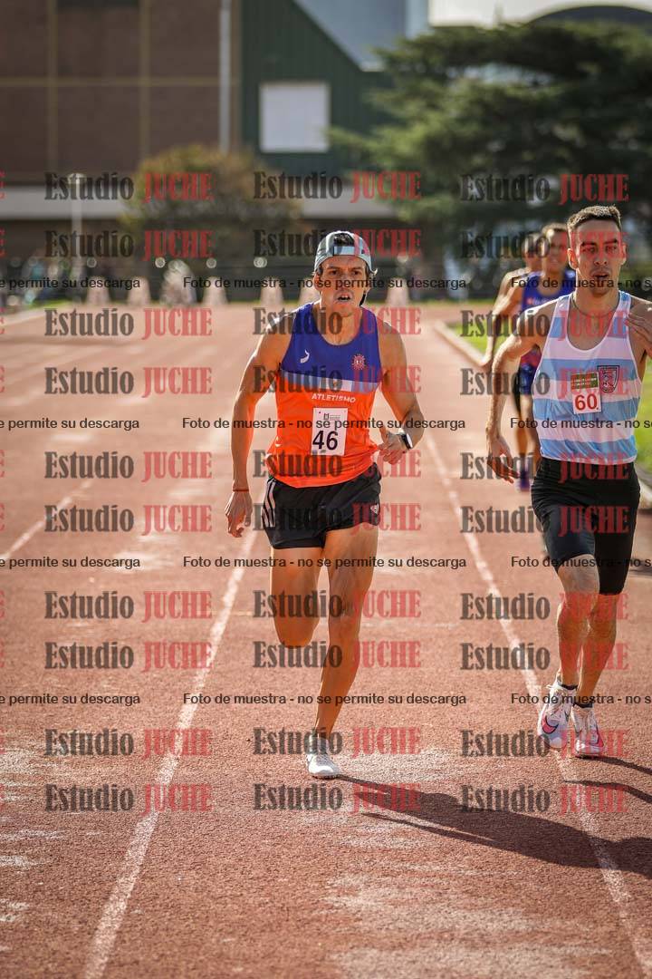 Fotos de los 800 m llanos de varones