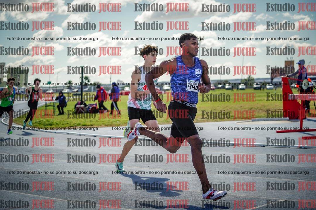 Fotos de los 800 m llanos de varones