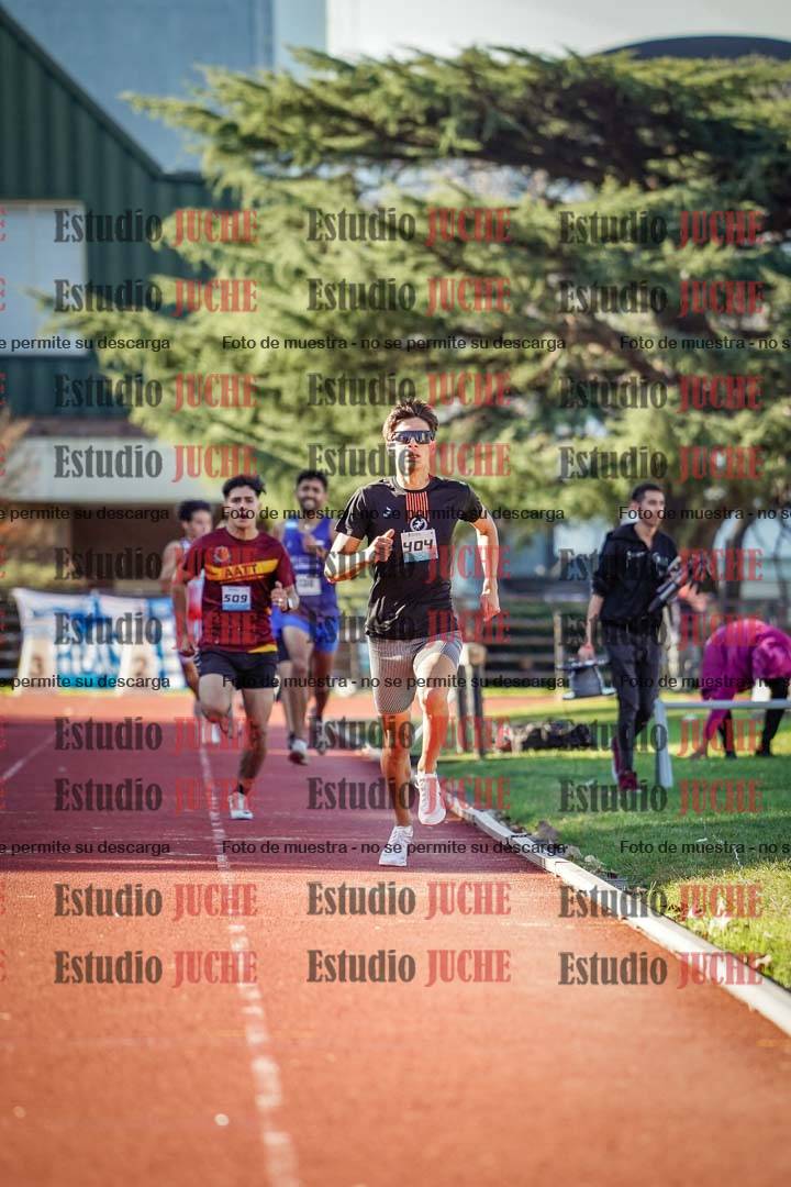 Fotos de los 800 m llanos de varones