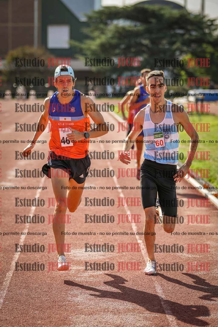 Fotos de los 800 m llanos de varones