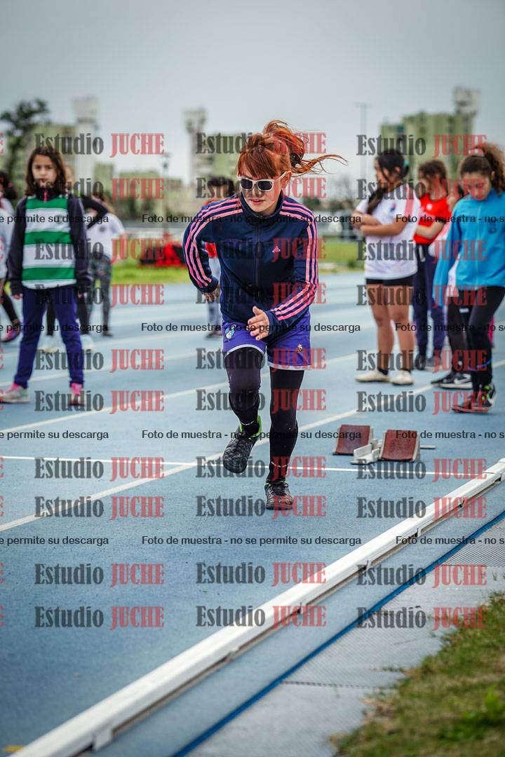 Fotos de los 50 m llanos de mujeres - U12