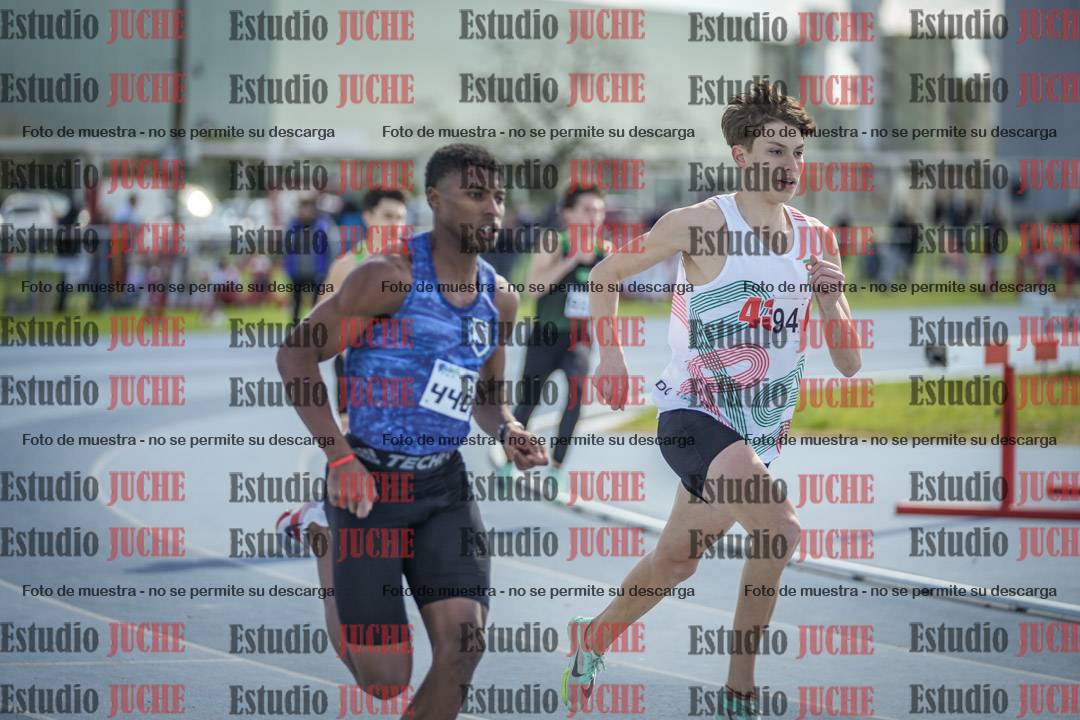 Fotos de los 800 m llanos de varones