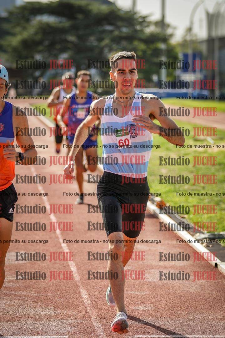 Fotos de los 800 m llanos de varones